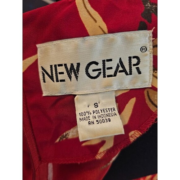 New Gear Red Hawanian Floral Sleeveless Loose Unlined Summer Dress Size Small - Picture 4 of 4